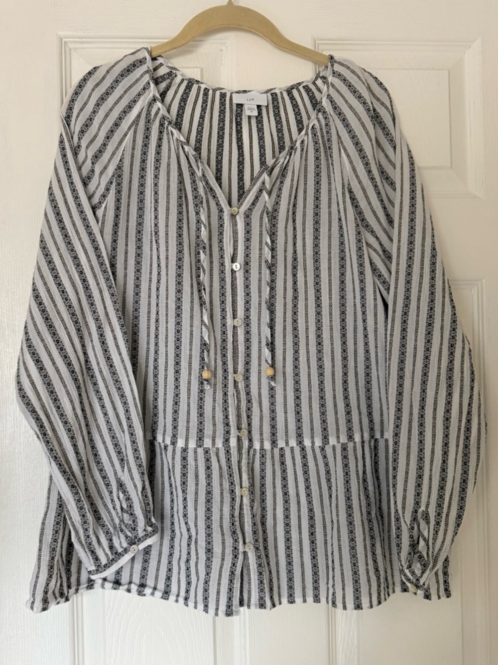 J Jill Cotton Lightweight white & black Stripe Peasant Blouse women’s medium